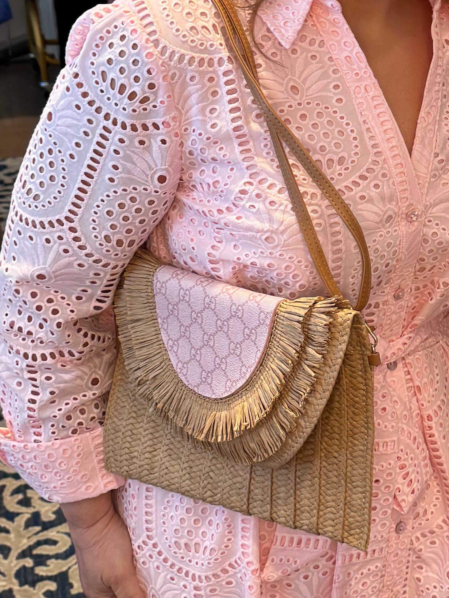 Miss Paradise - Large Raffia Clutch Crossbody in Pink GiGi