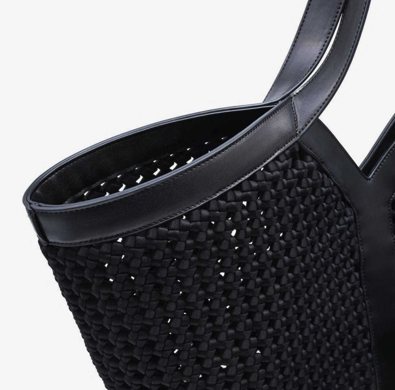 Miss St. Tropez Large Woven Calypso Tote With Pouch