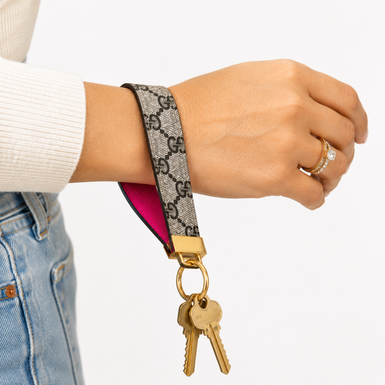 Miss Madison Loop Keychain Lulu Bright Pink